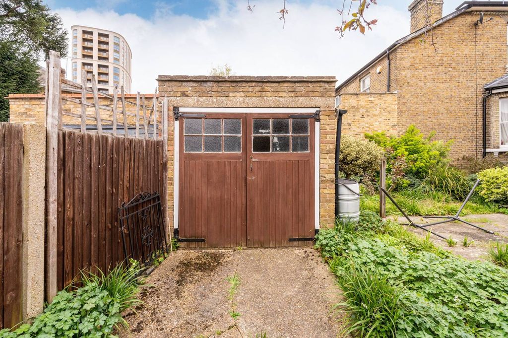 Property photo 2 of 2