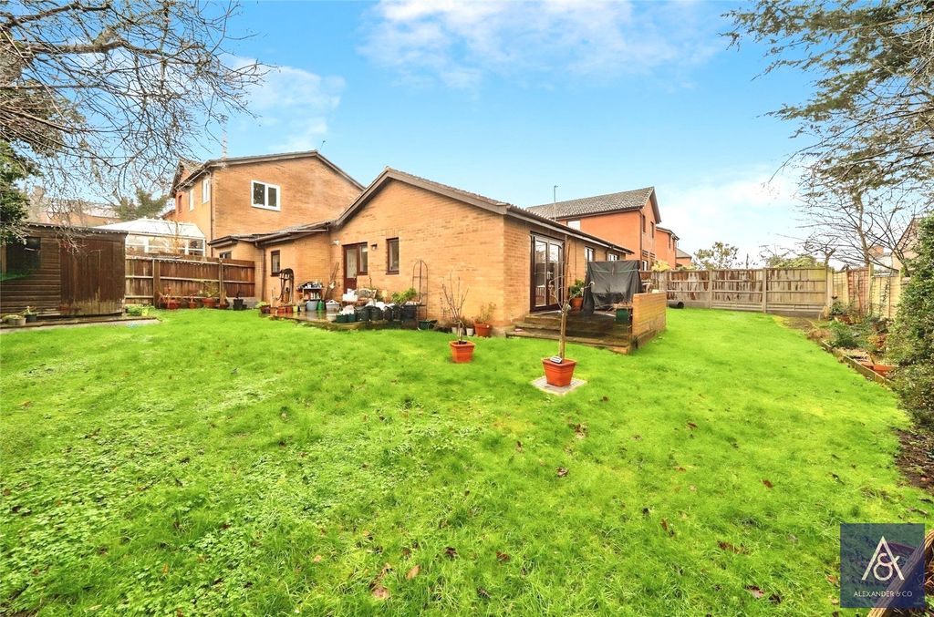 Property photo 2 of 19 Picture No. 48