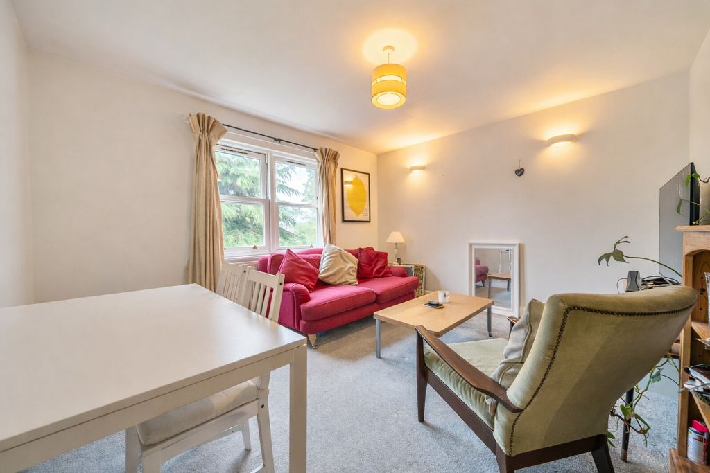 Property photo 2 of 10 4309542