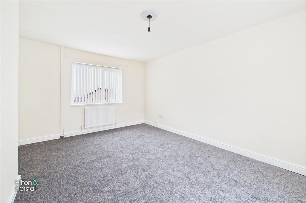 Property photo 2 of 11 Rimington Place