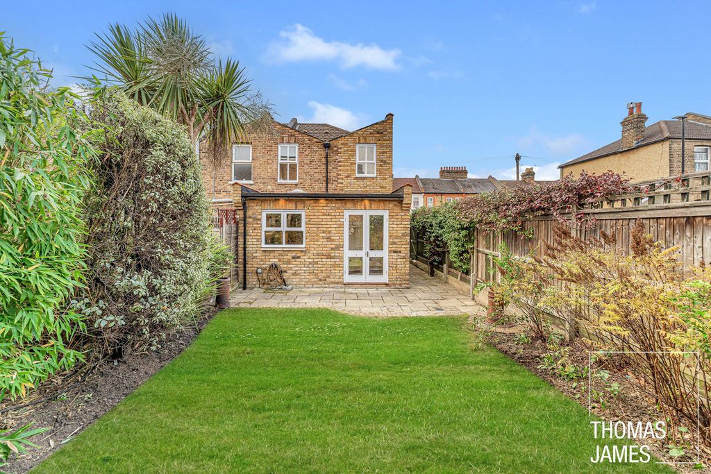 Property photo 2 of 16