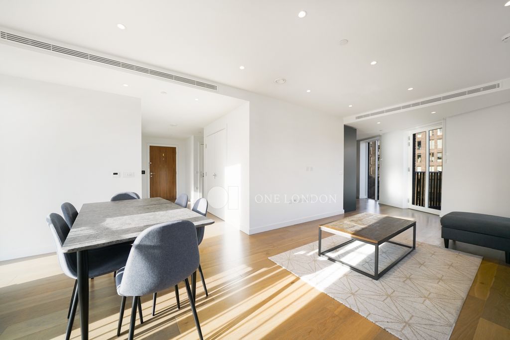 Property photo 2 of 28