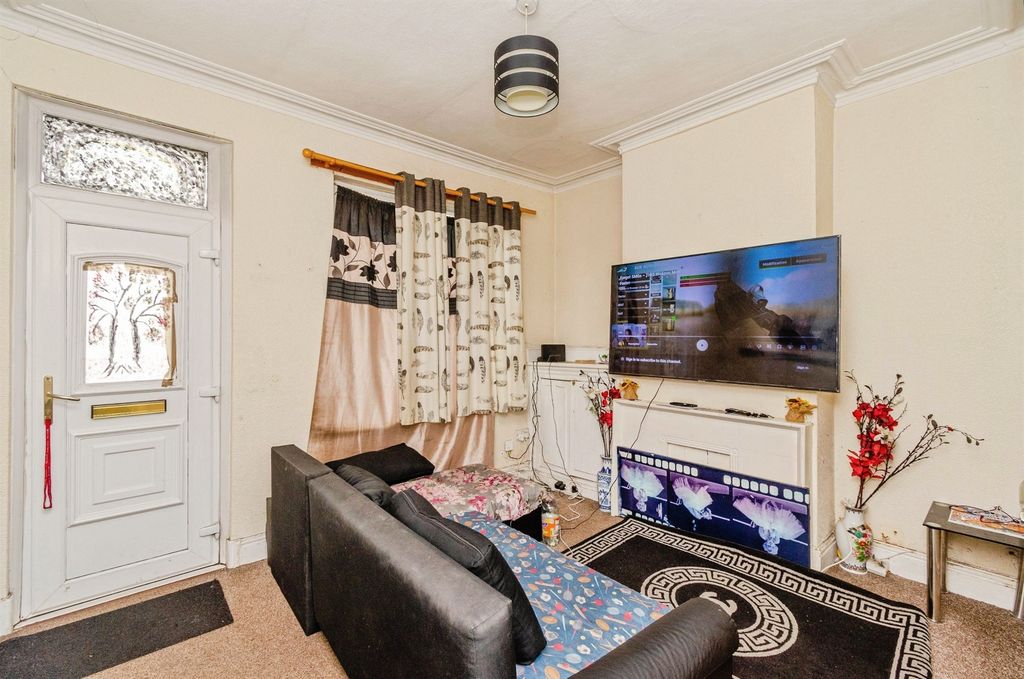 Property photo 3 of 9