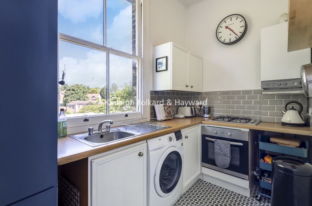 Property photo 3 of 10 A66F177B-40d0-4A82-A