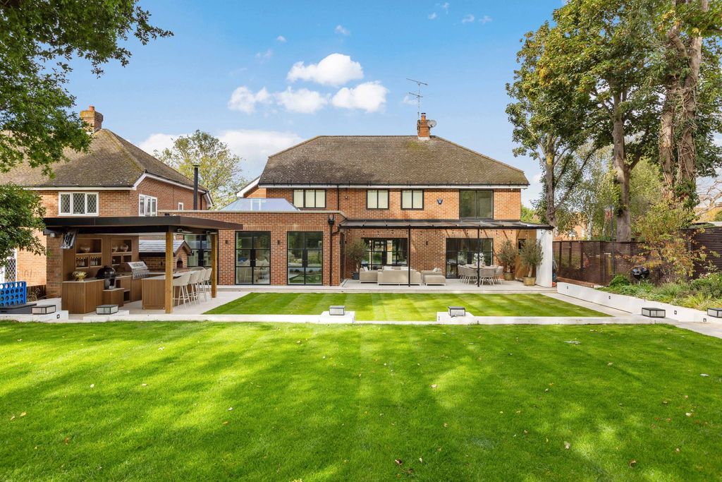 Property photo 1 of 59