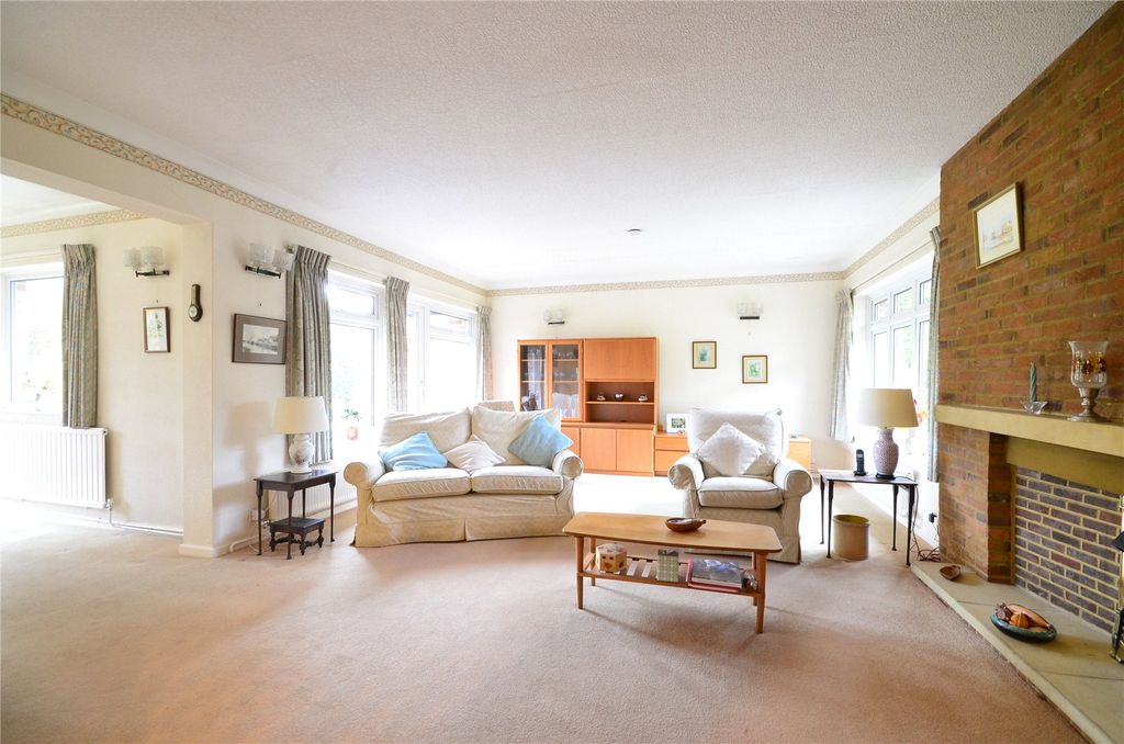 Property photo 2 of 19 Living Room