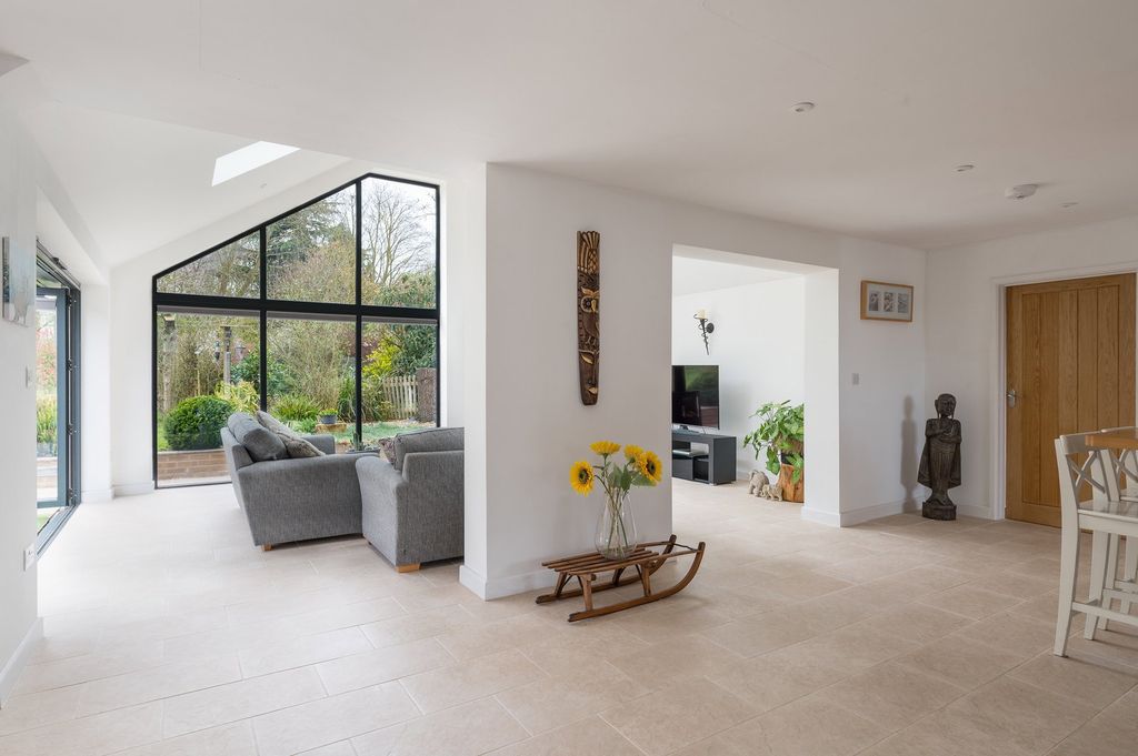 Property photo 3 of 55