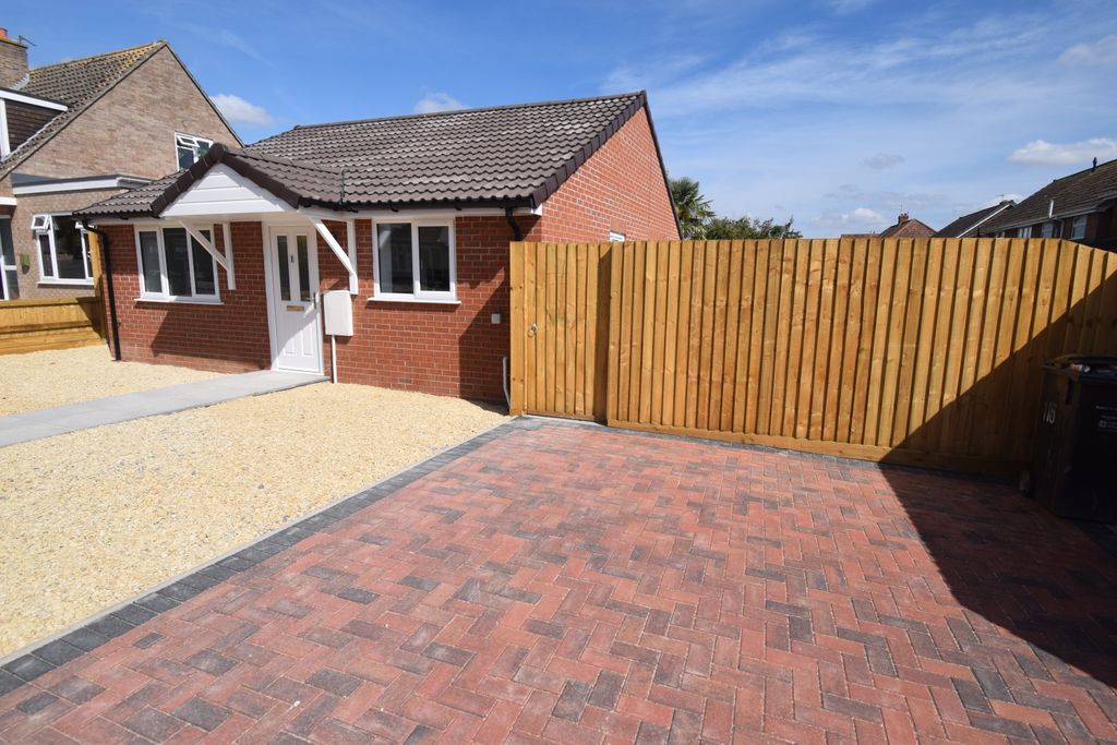 Property photo 2 of 6 External 3