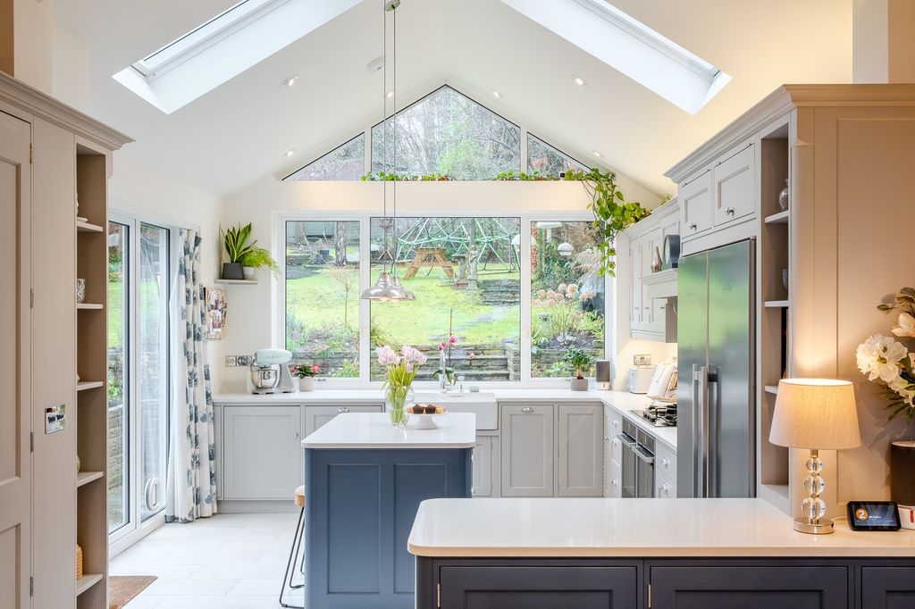 Property photo 3 of 24