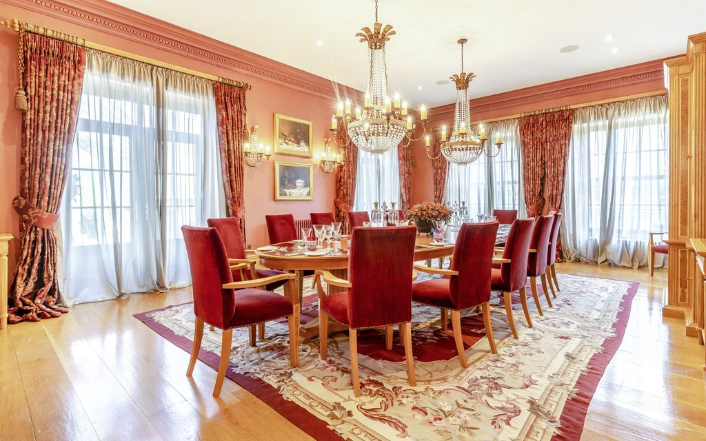 Property photo 3 of 65