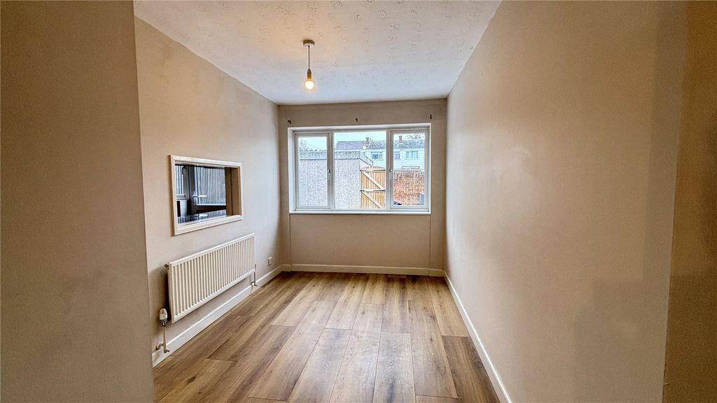 Property photo 3 of 10 Picture No. 04