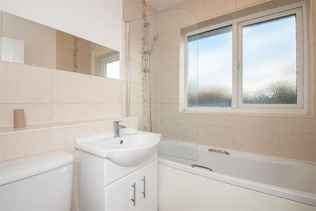 Property photo 2 of 9 63Orm_3.Jpg
