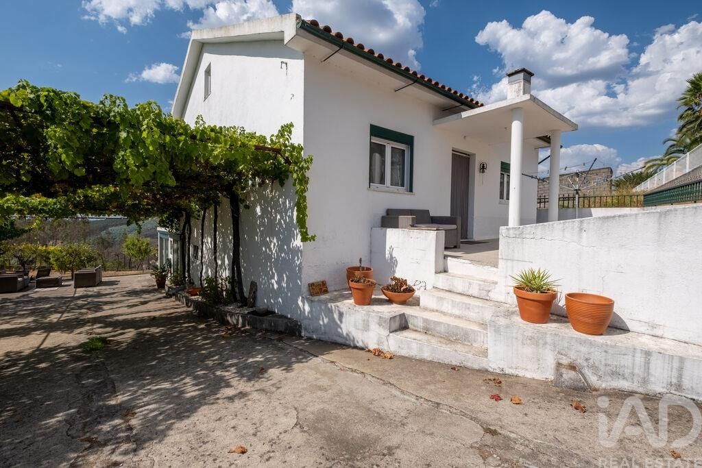 Property photo 3 of 24