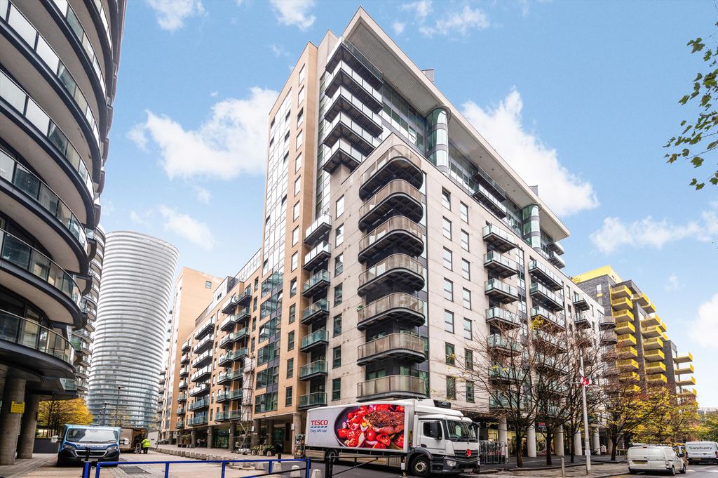 Property photo 3 of 17 Image