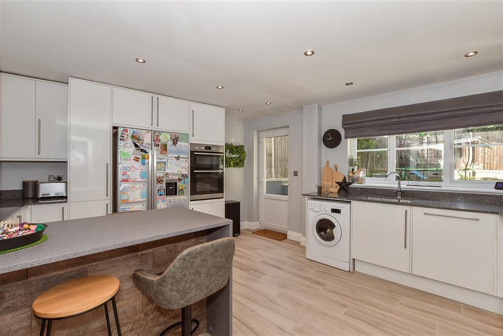 Property photo 3 of 13 Kitchen