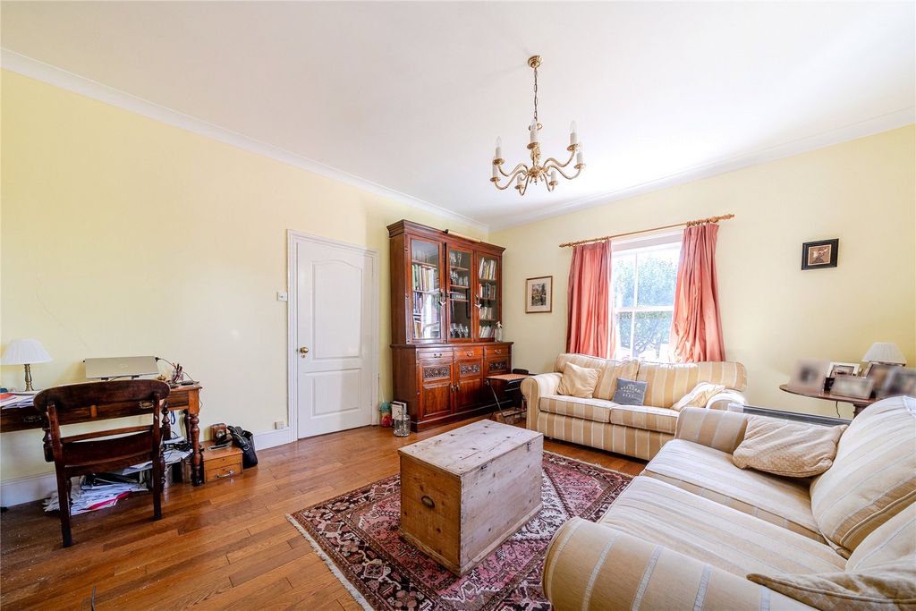 Property photo 3 of 48 Picture No. 13