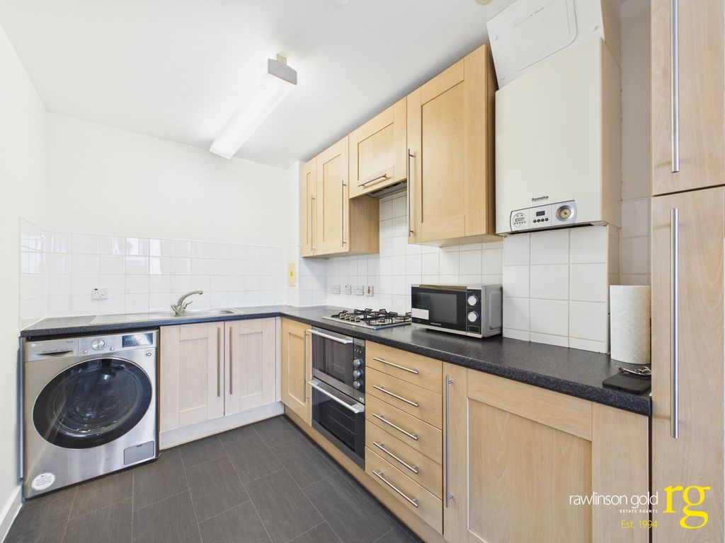 Property photo 3 of 8 Cam02900G0-Pr0338-Still007