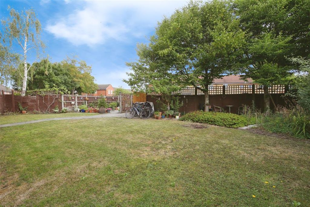 Property photo 2 of 17