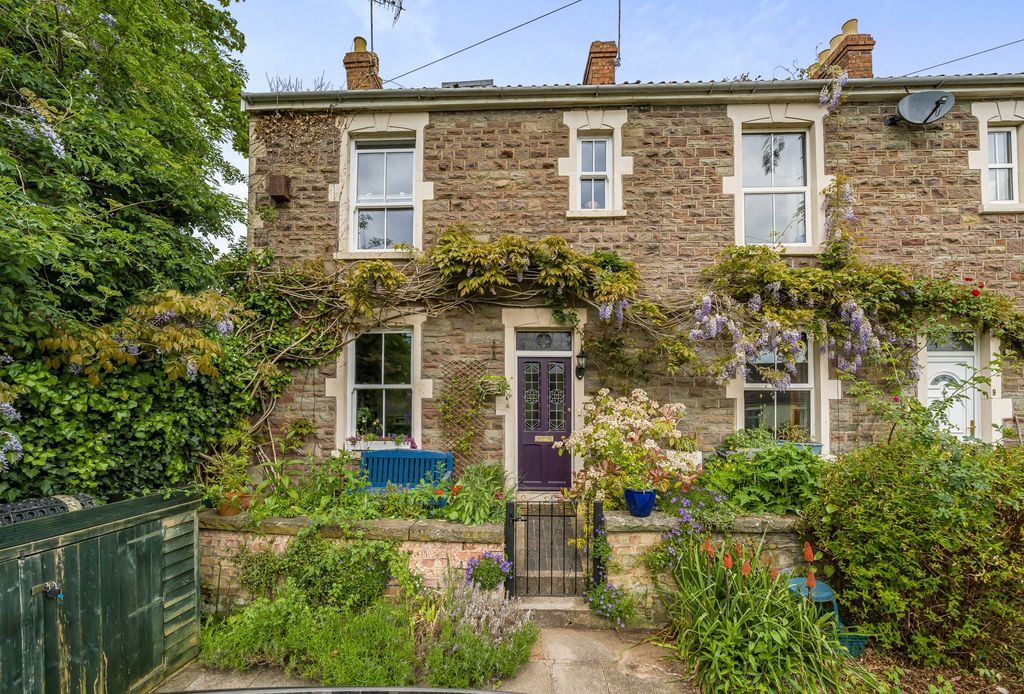 Property photo 1 of 15 980449 (1).Jpg