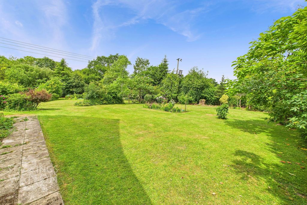 Property photo 3 of 44