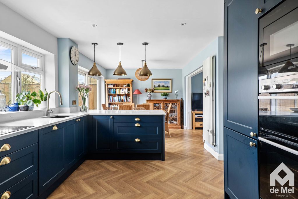 Property photo 3 of 21 Photo 19