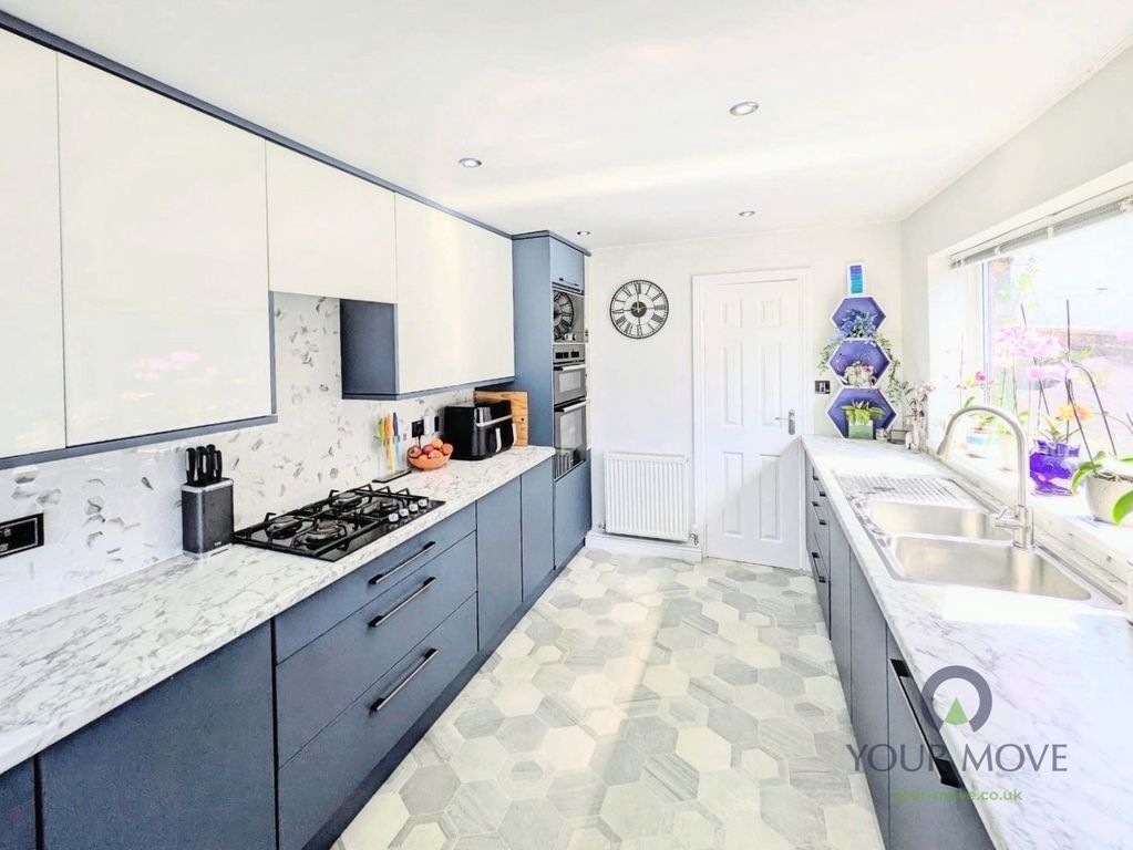 Property photo 2 of 19 Pbox-Img.Jpg
