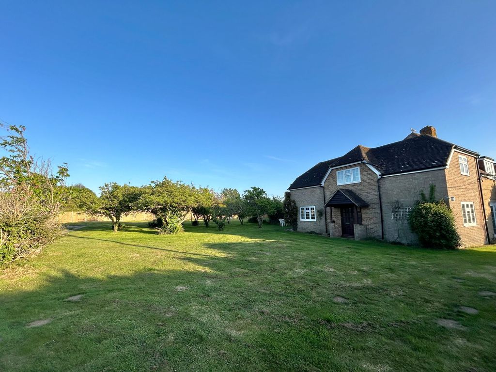 Property photo 2 of 29