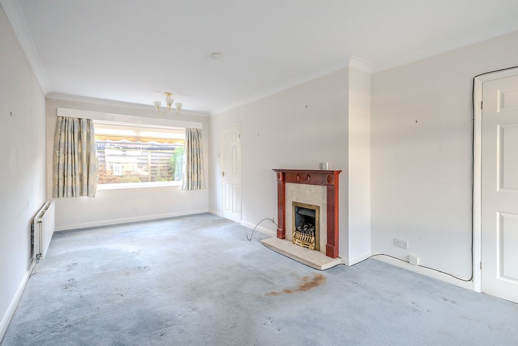 Property photo 2 of 12