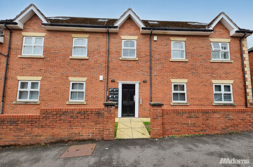 Property photo 1 of 12