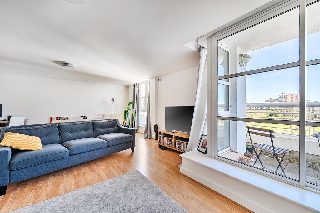 Property photo 2 of 20 Photo 15