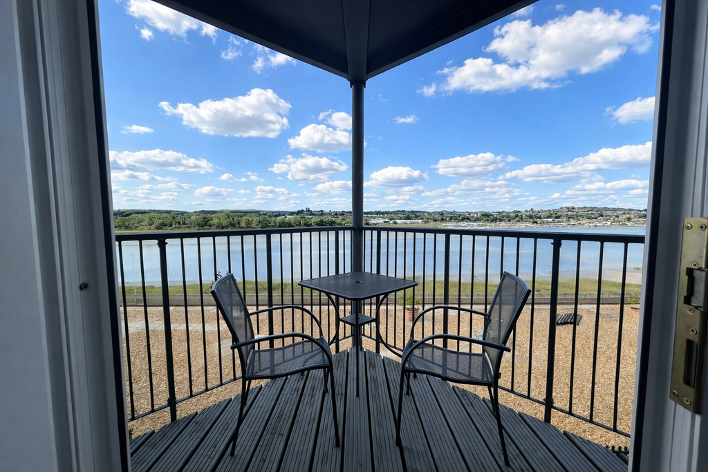 Property photo 2 of 10 Balcony