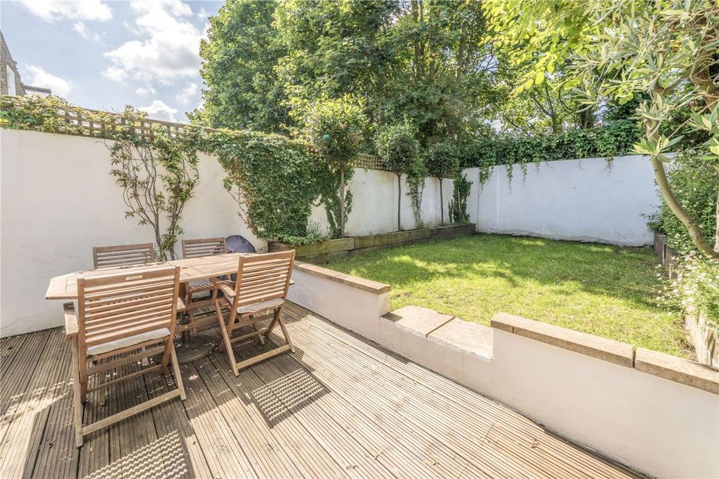 Property photo 3 of 11