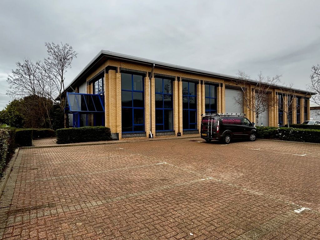 Property photo 1 of 6 Unit 3 Caxton Park Bedford Warehouse External Dec 25.Jpeg