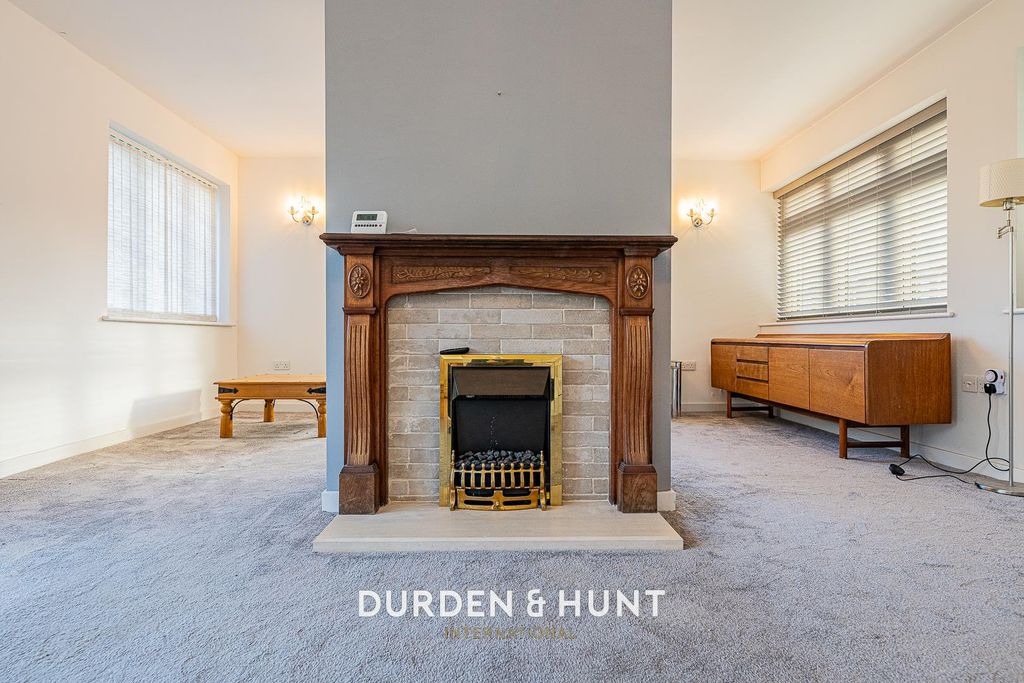 Property photo 3 of 26 Spinneys-20.Jpg