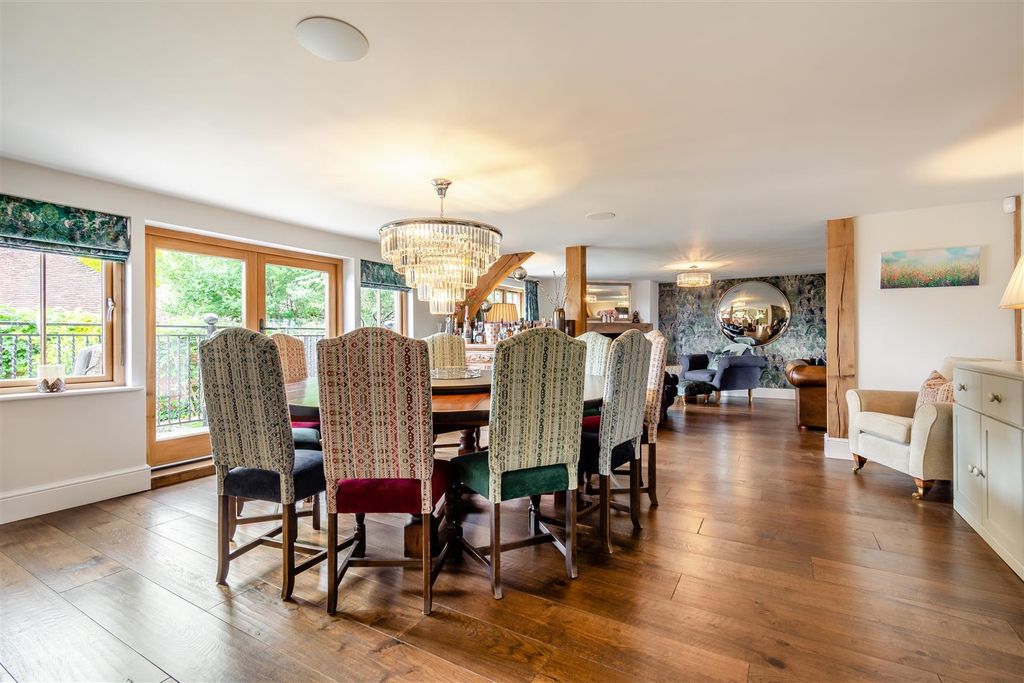 Property photo 3 of 44 Dining Room
