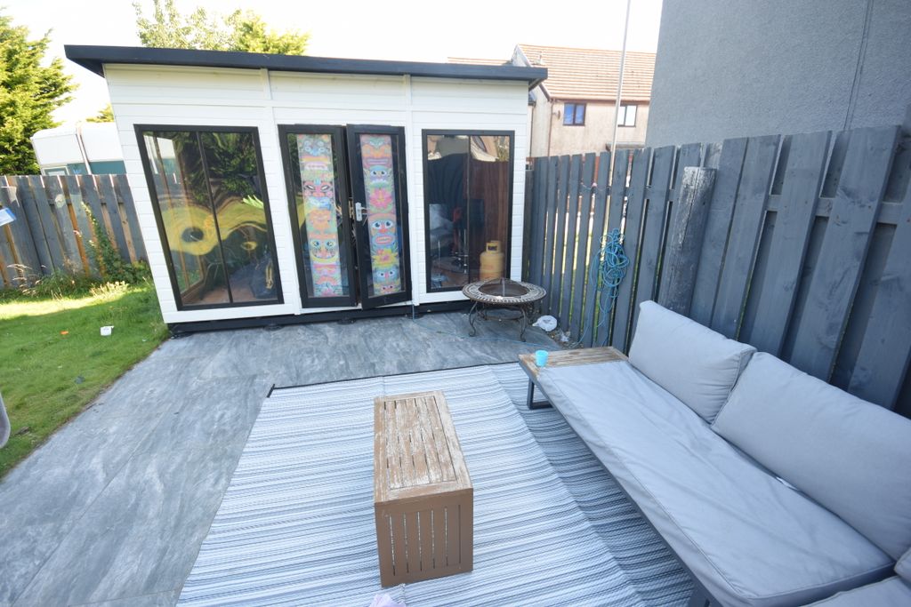 Property photo 2 of 7 Summerhouse