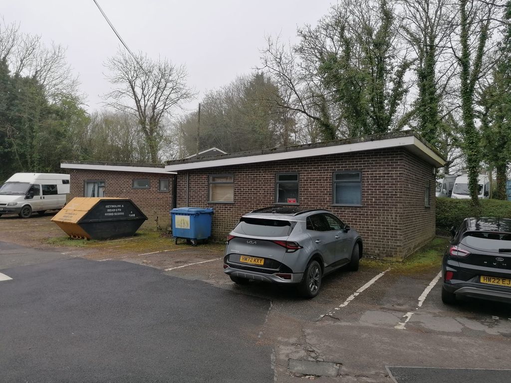 Property photo 2 of 5