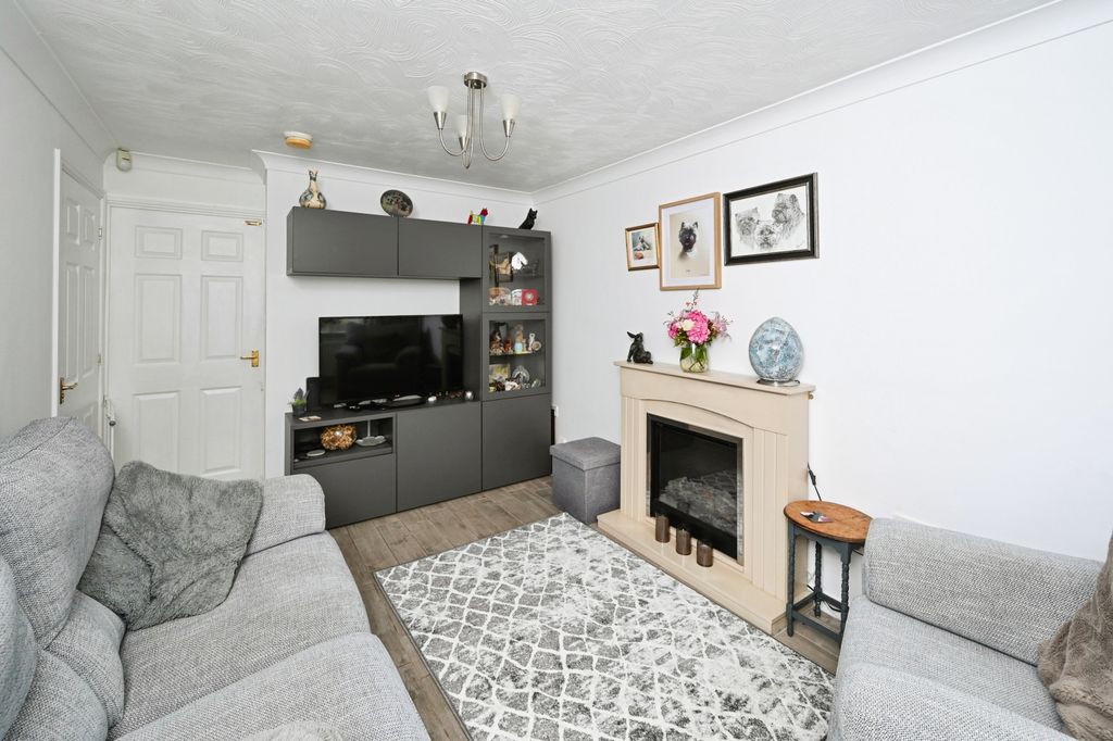 Property photo 2 of 15