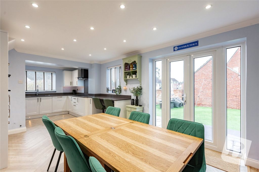 Property photo 3 of 17 Kitchen/Diner