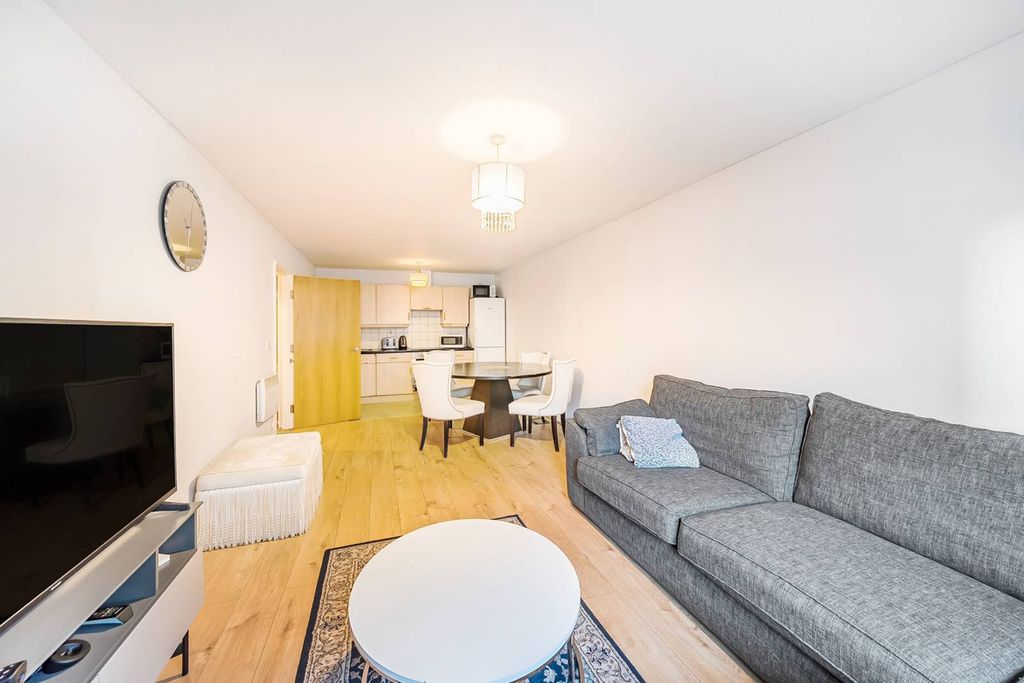 Property photo 2 of 10