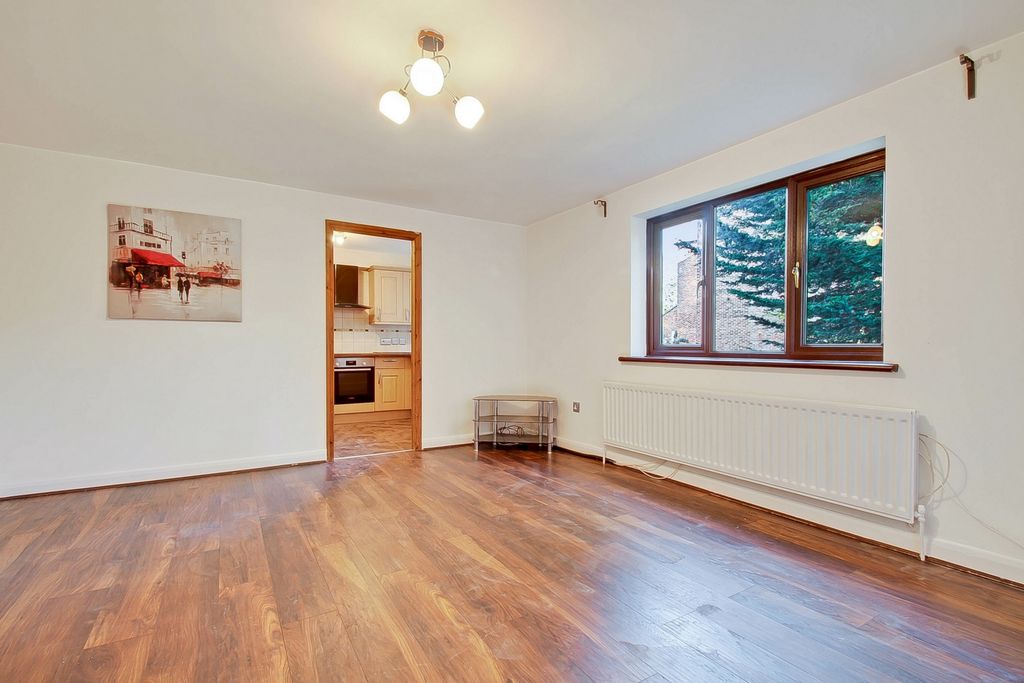 Property photo 2 of 11 Photo 10
