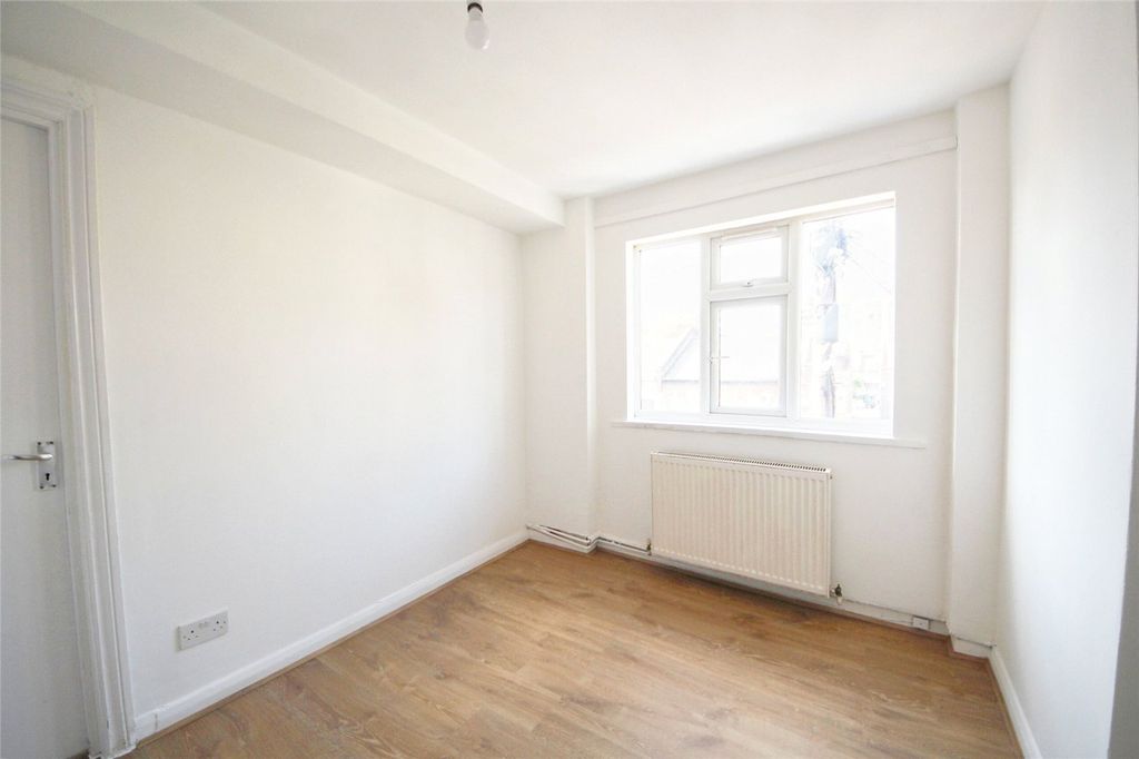 Property photo 2 of 12 Picture No. 01