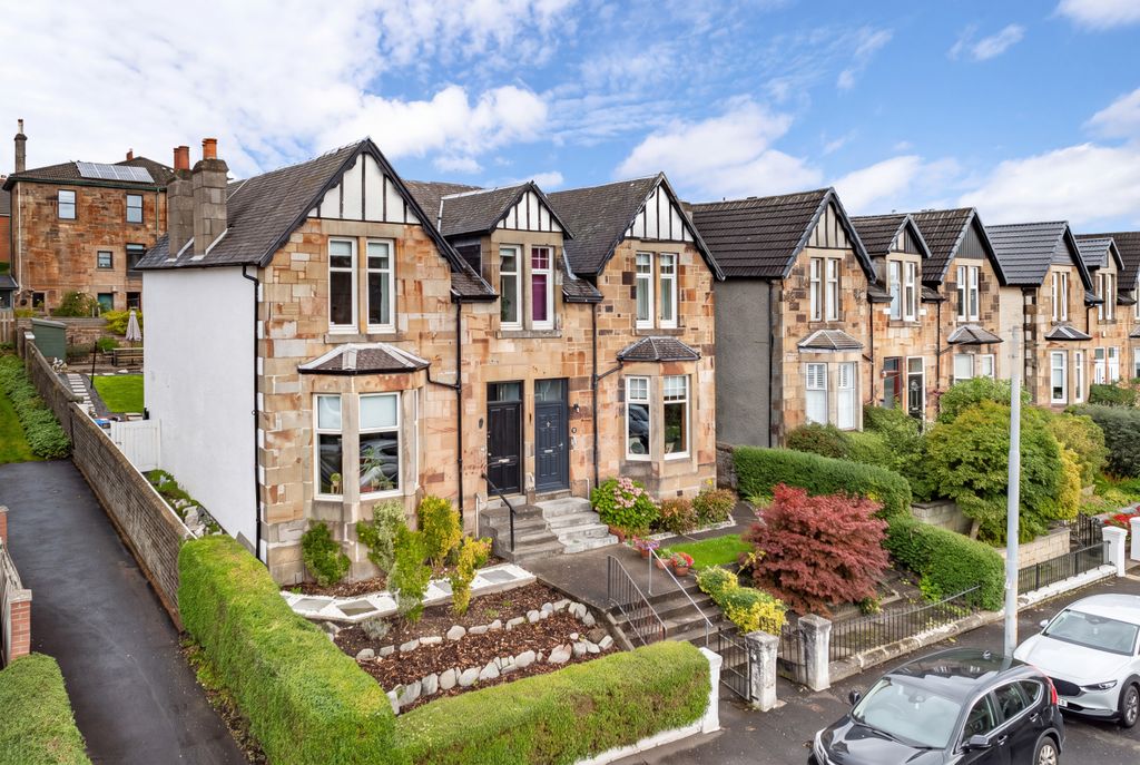 Property photo 1 of 52