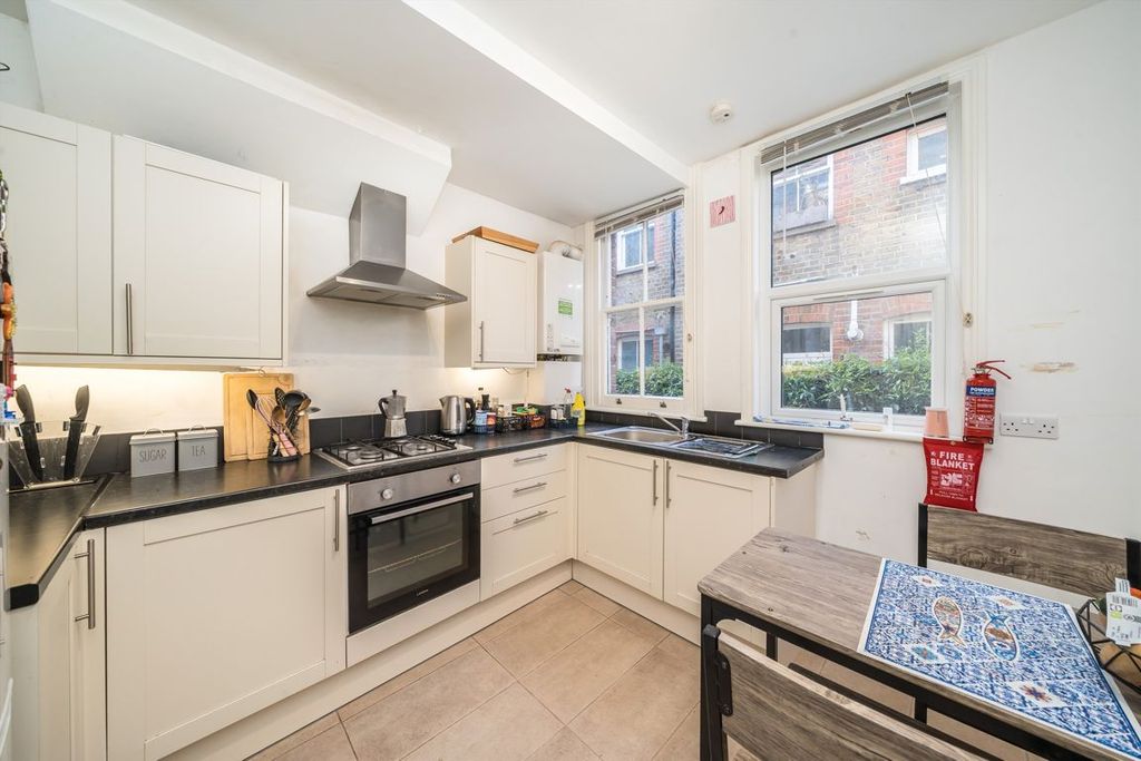 Property photo 3 of 6