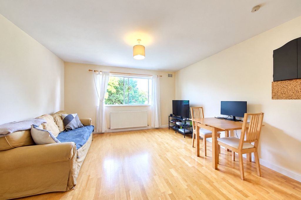 Property photo 1 of 7 Picture No. 10