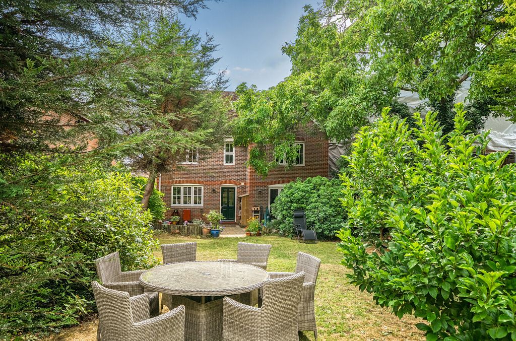 Property photo 2 of 16 1330635-4-68878F3...