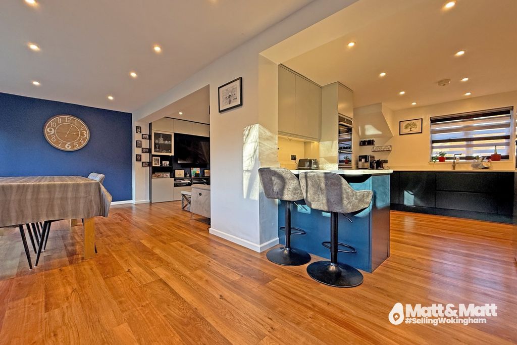 Property photo 2 of 13 4839033