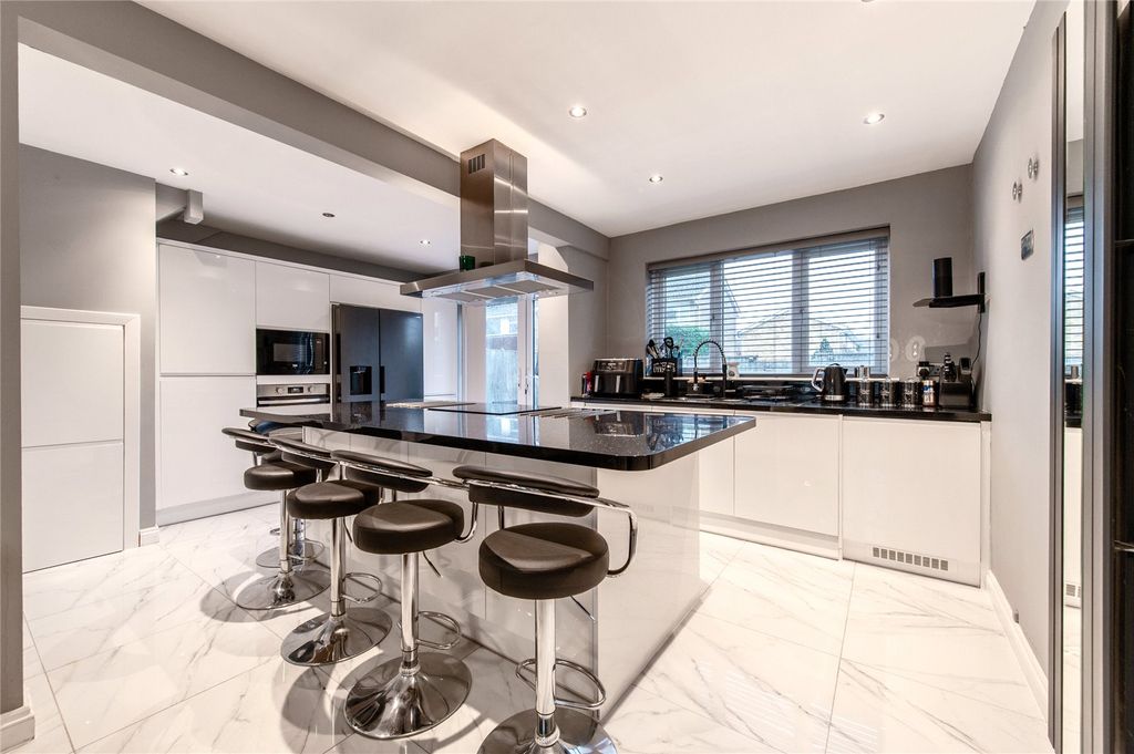 Property photo 3 of 25 Picture 3