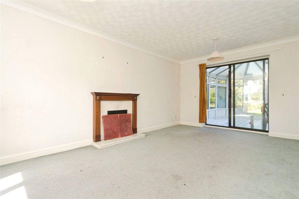 Property photo 2 of 18 Picture No. 06