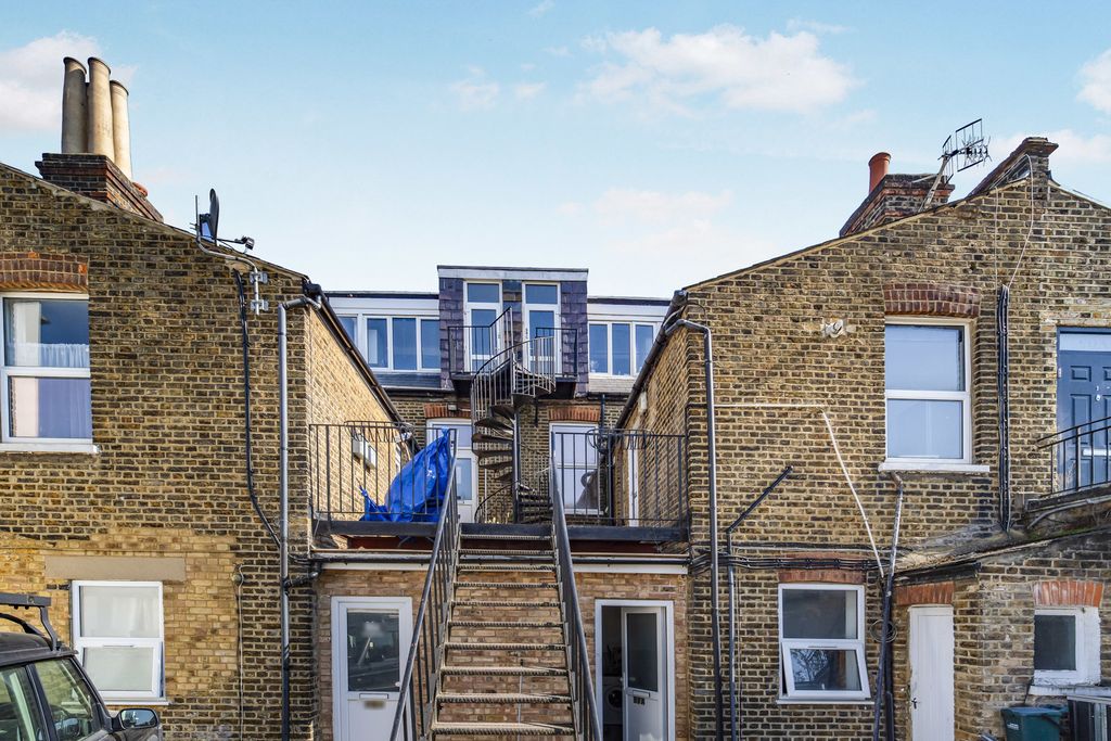 Property photo 1 of 11 Pbox-Img.Jpg